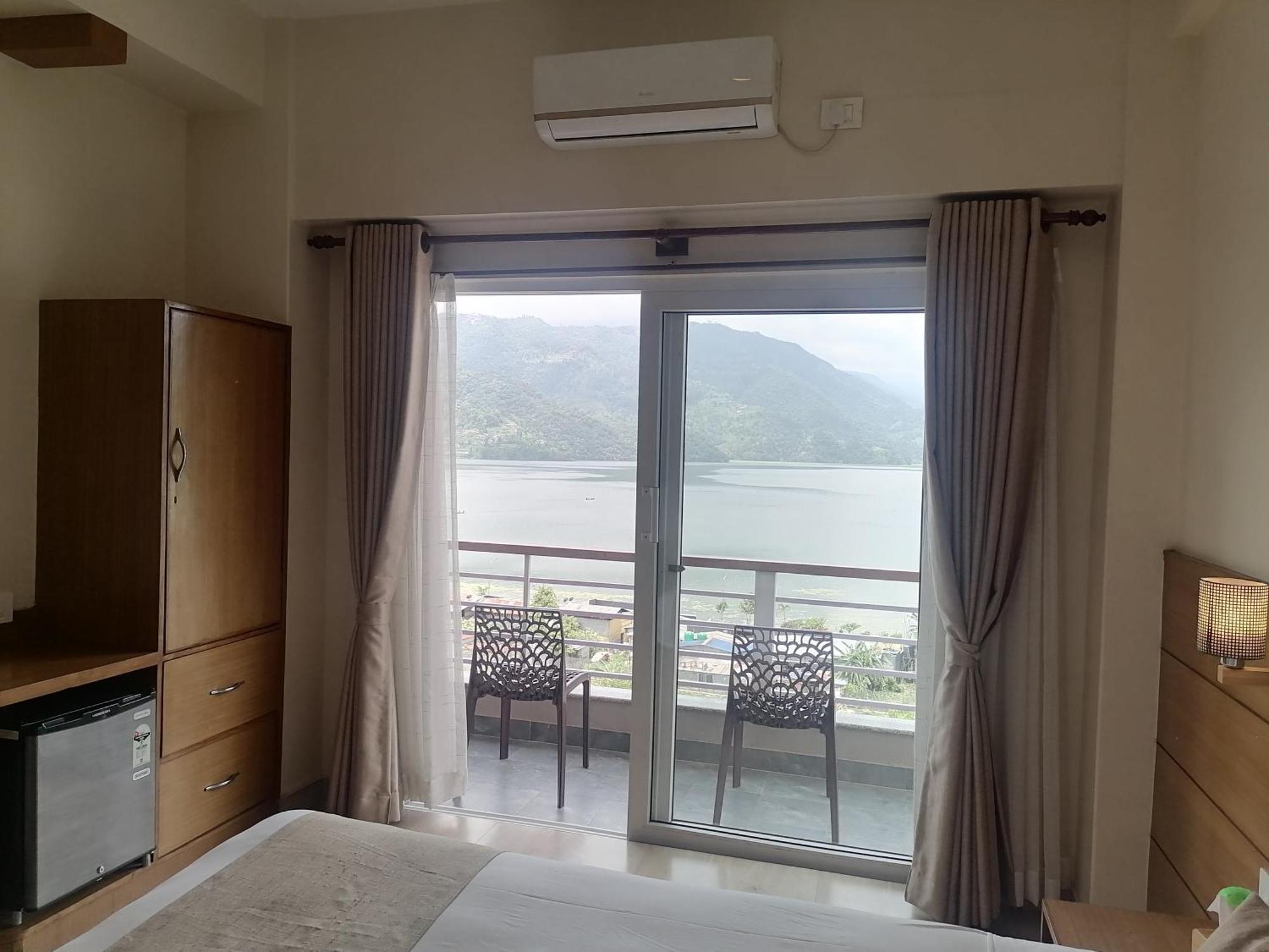 Urban Boutique Hotel Pokhara Zewnętrze zdjęcie