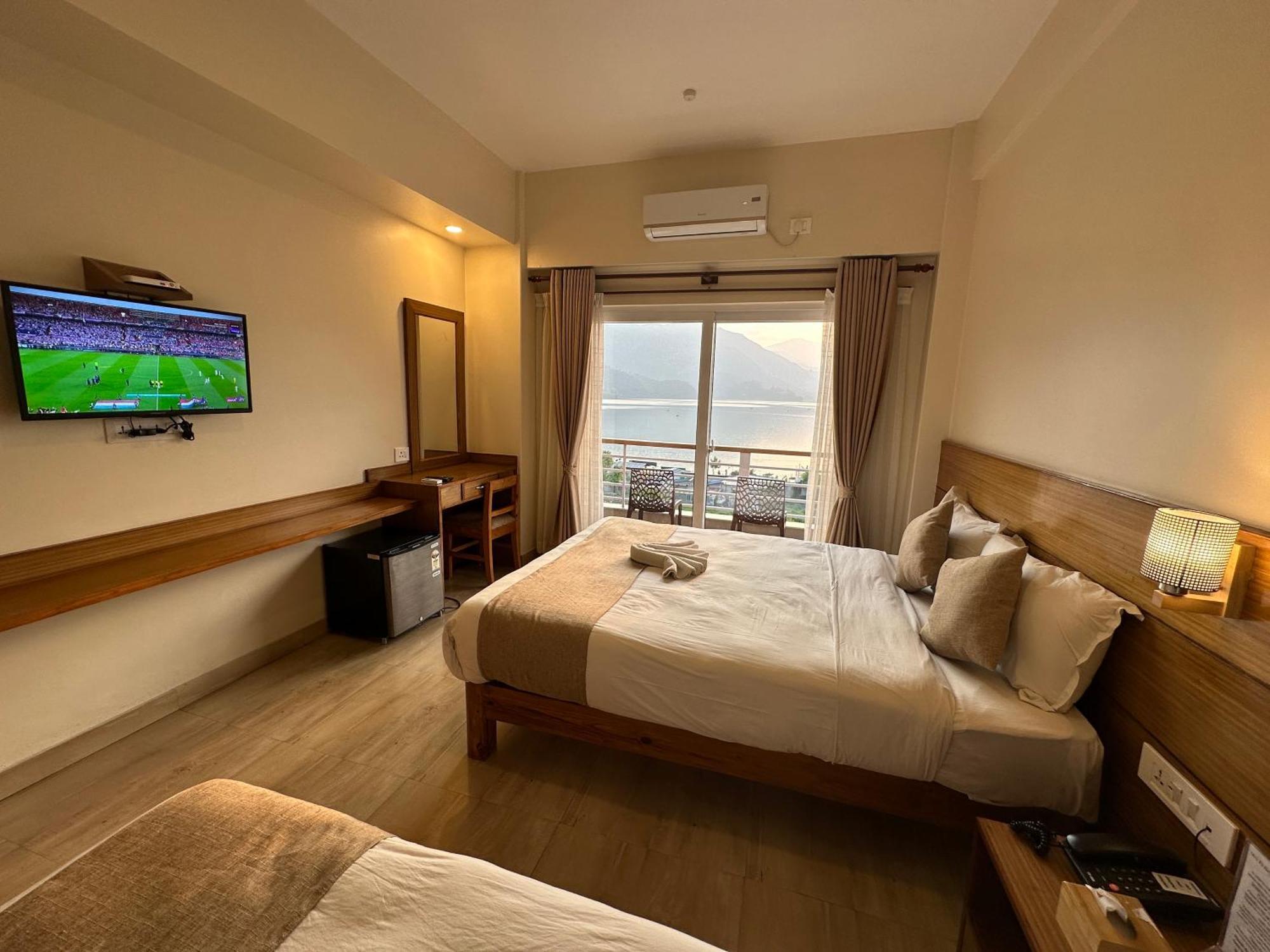 Urban Boutique Hotel Pokhara Zewnętrze zdjęcie