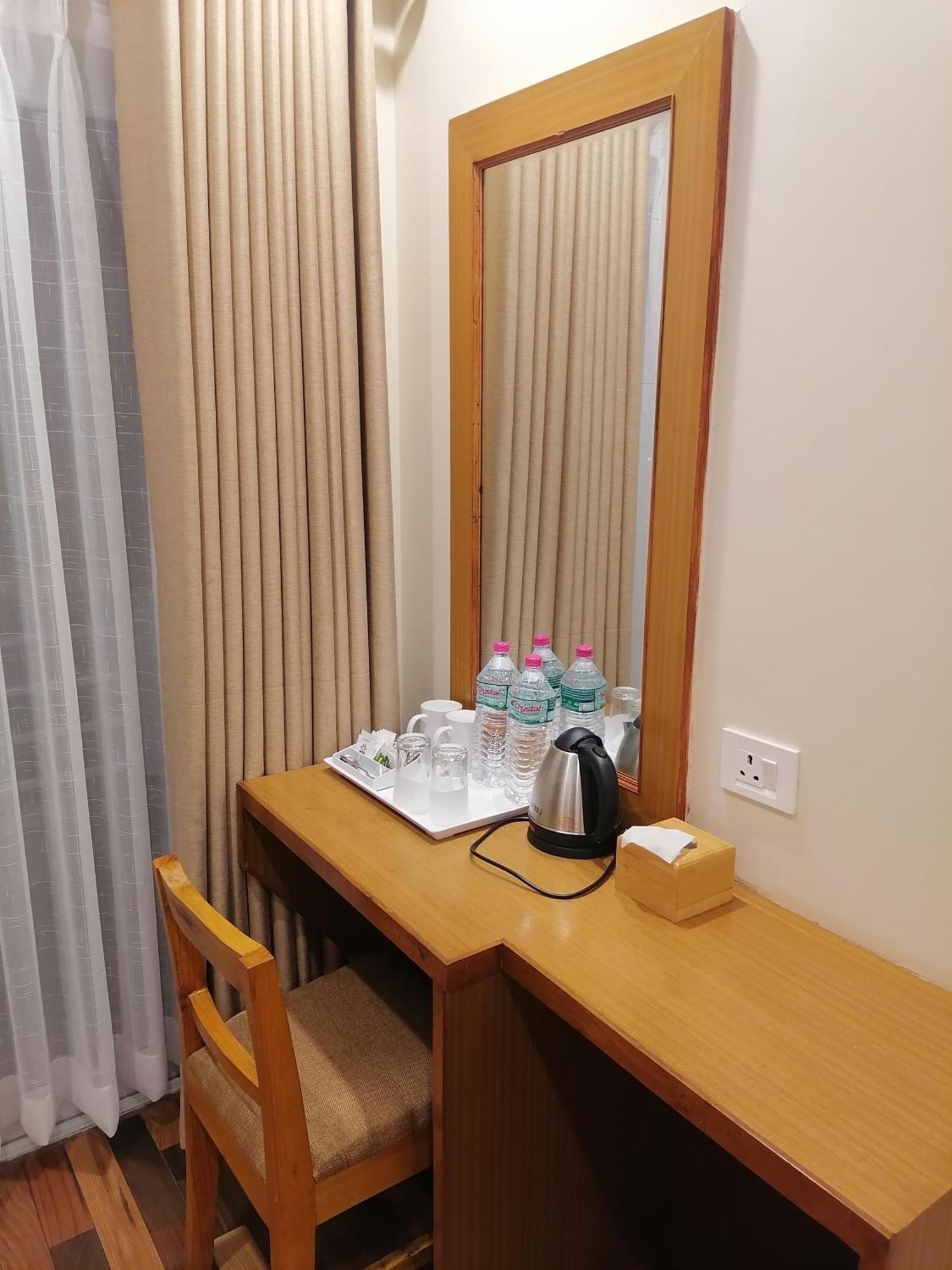Urban Boutique Hotel Pokhara Zewnętrze zdjęcie