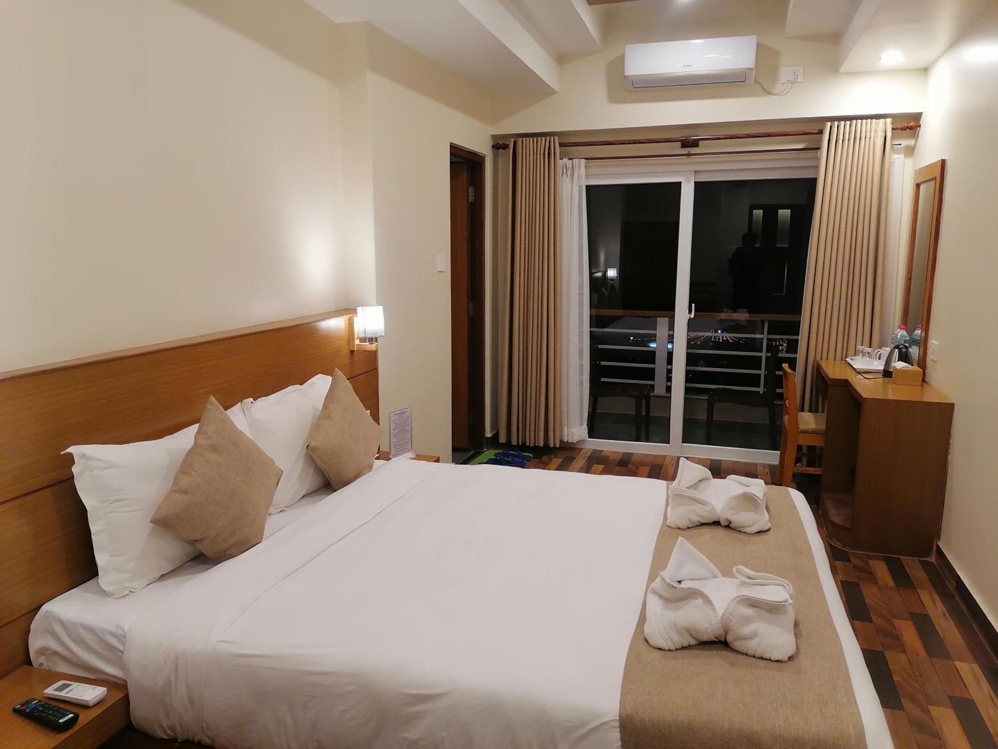 Urban Boutique Hotel Pokhara Zewnętrze zdjęcie