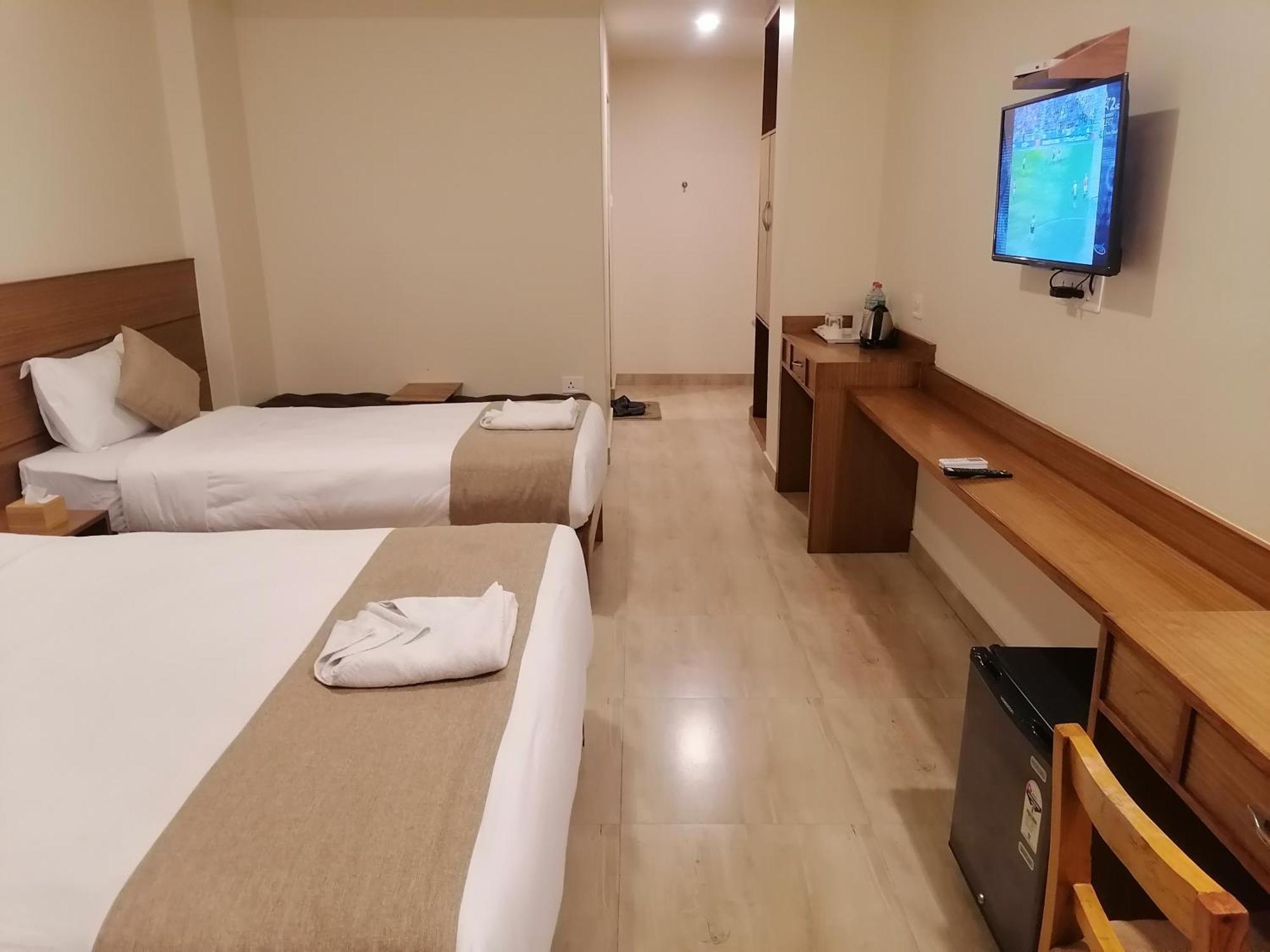 Urban Boutique Hotel Pokhara Zewnętrze zdjęcie