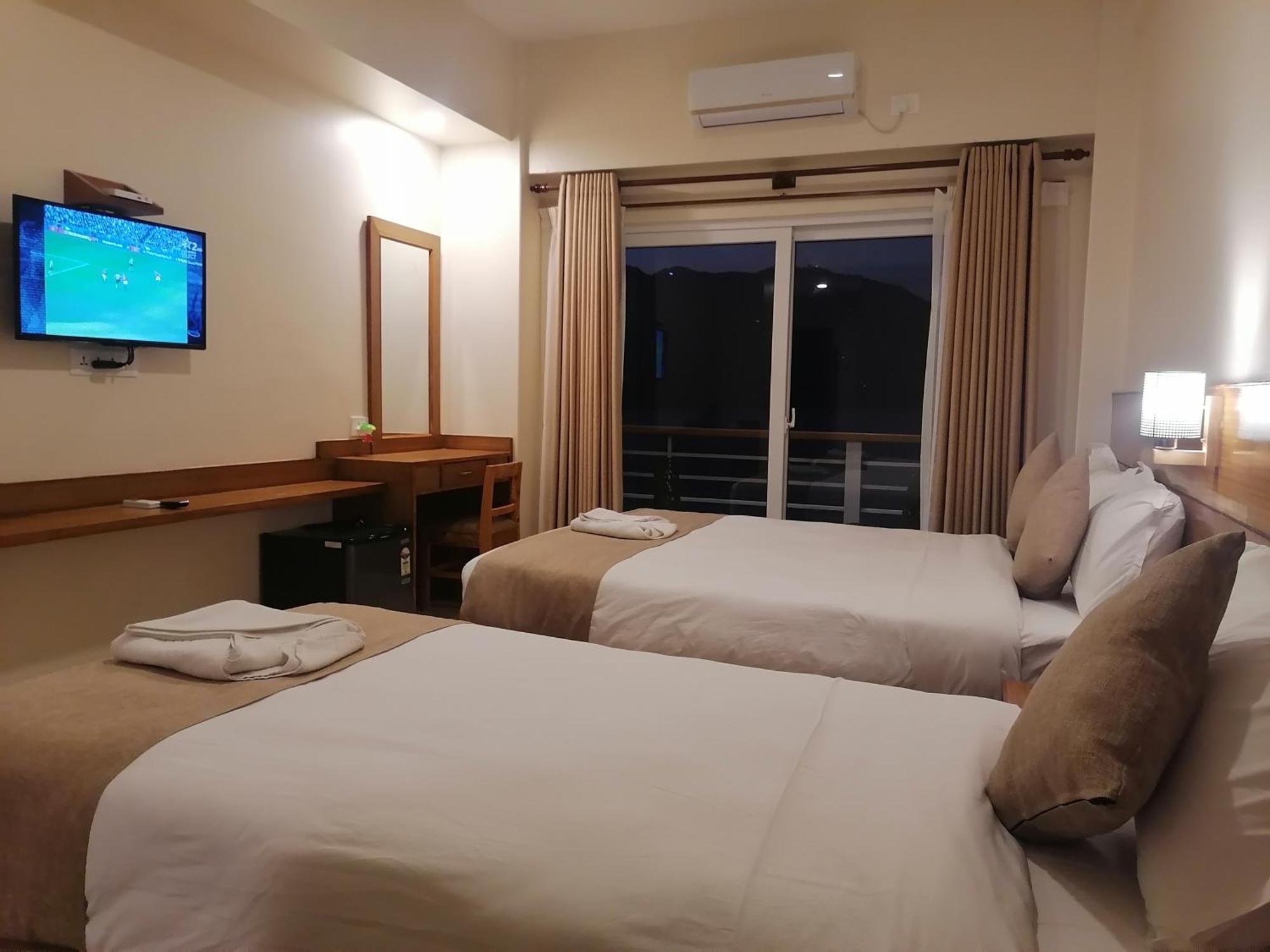 Urban Boutique Hotel Pokhara Zewnętrze zdjęcie