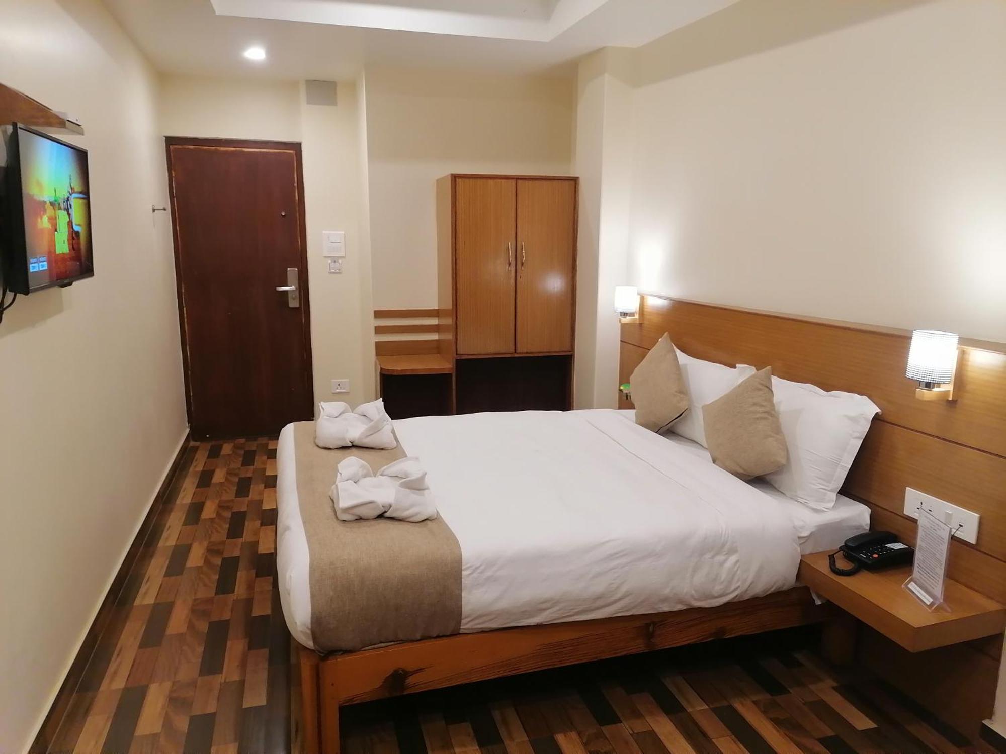 Urban Boutique Hotel Pokhara Zewnętrze zdjęcie