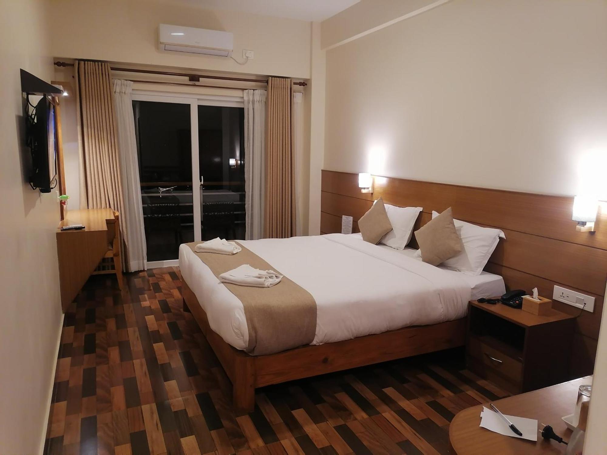 Urban Boutique Hotel Pokhara Zewnętrze zdjęcie